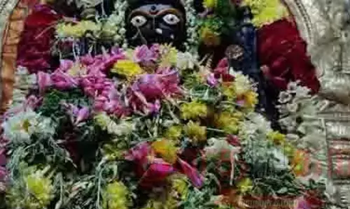 அரியலூரில் அம்மனுக்கு பூச்சொரிதல் விழா