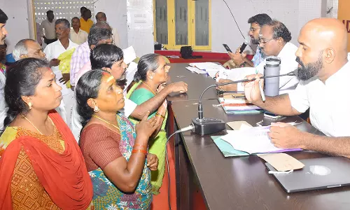 மக்கள் குறை தீர்க்கும் கூட்டம்: 395 மனுக்கள் மீது உடனடி நடவடிக்கை