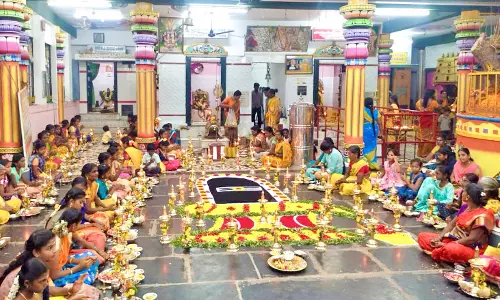 கோவில்பட்டி புற்றுக்கோவிலில் பவுர்ணமி சிறப்பு பூஜை