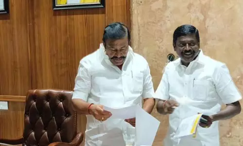 சாம்பவர்வடகரை பேரூராட்சி சார்பாக  அமைச்சர் கே.என்.நேருவிடம் கோரிக்கை மனு