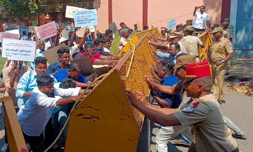 தலித் கூட்டமைப்பினர் ஊர்வலம்-ஆர்ப்பாட்டம்