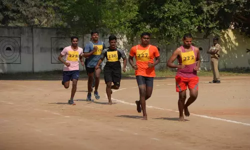 2-வது நாளாக போலீஸ் பணிக்கான உடற்தகுதி தேர்வு