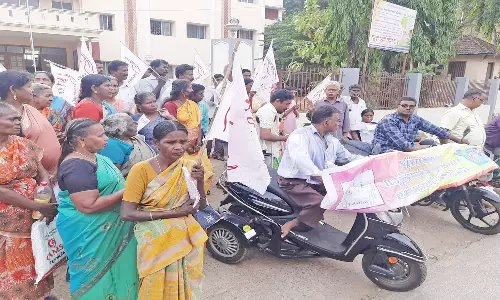 கல்குளம் தாலுகா அலுவலகம் முன்பு மாற்றுத்திறனாளிகள் ஆர்ப்பாட்டம்