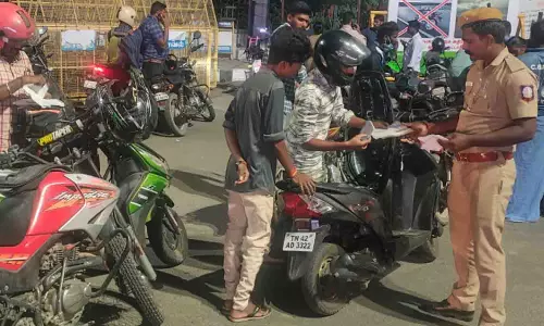 திருப்பூர் மாநகர் முழுவதும் அதிரடி சோதனை - உரிய ஆவணங்கள் இல்லாத மோட்டார் சைக்கிள்கள் பறிமுதல்