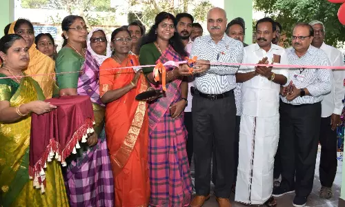 அரசு பள்ளிக்கு 1.11கோடி செலவில் வகுப்பறை கட்டிடம்- அணுமின் நிலைய இயக்குநர் திறந்து வைத்தார்