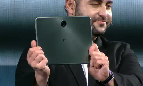 ஃபிளாக்ஷிப் ஸ்மார்ட்போனுடன் ஒன்பிளஸ் பேட் டேப்லெட் அறிமுகம்