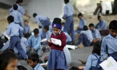 தரம் உயர்த்த வேண்டிய பள்ளிகள் குறித்த கணக்கெடுக்கும் பணி தொடங்கியது - புதிய பள்ளிகள் தொடங்கவும் நடவடிக்கை