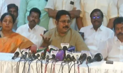 இரட்டை இலை சின்னம் தவறானவர்கள் கையில் உள்ளது- டி.டி.வி தினகரன்