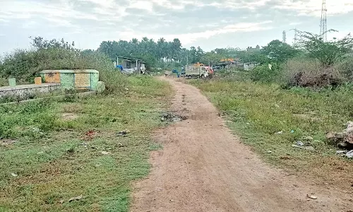 புதியம்புத்தூரில் போக்குவரத்து நெருக்கடிக்கு தீர்வு காண புறவழிச்சாலை அமைக்கப்படுமா? - பொதுமக்கள் எதிர்பார்ப்பு