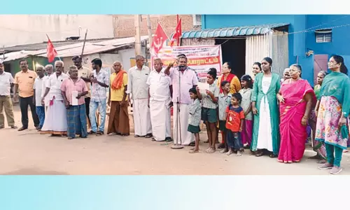 மார்க்சிஸ்ட் கம்யூனிஸ்டு கட்சியினர் ஆர்ப்பாட்டம்