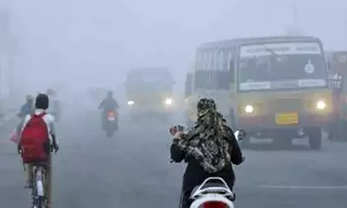 சீர்காழியில் கடும் பனிப்பொழிவால் வாகன ஓட்டிகள் அவதி