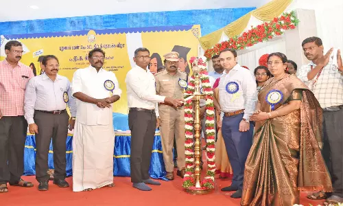 புதுமை பெண் திட்டத்தில் 981 மாணவிகளுக்கு ரூ.1000 உதவி தொகை