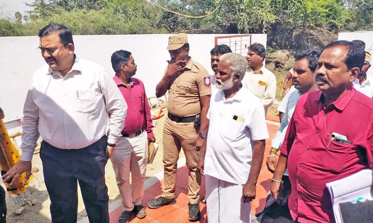 ஆலங்குளம் பகுதியில் டெங்கு பாதிப்பு குறித்து கலெக்டர் திடீர் ஆய்வு ஆலங்குளம் பகுதியில் டெங்கு பாதிப்பு குறித்து கலெக்டர் திடீர் ஆய்வு