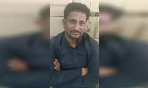 சேலம் மாவட்ட ஆயுதப்படை மைதானத்தில் போலீஸ் வாகனத்தை திருடிய வாலிபர் கைது