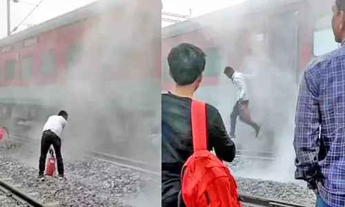 பீகாரில் ஓடும் ரெயிலில் தீ விபத்து- அபாய சங்கிலியை பிடித்து இழுத்து பயணிகள் தப்பினர்