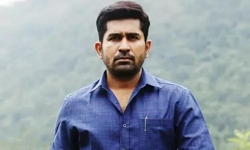 பணம் உலகை காலி பண்ணிடும்.. கவனம் ஈர்க்கும் விஜய் ஆண்டனி பதிவு..