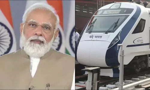 மும்பையில் இருந்து 2 வந்தே பாரத் ரெயில்கள்- பிரதமர் மோடி நாளை துவக்கி வைக்கிறார்