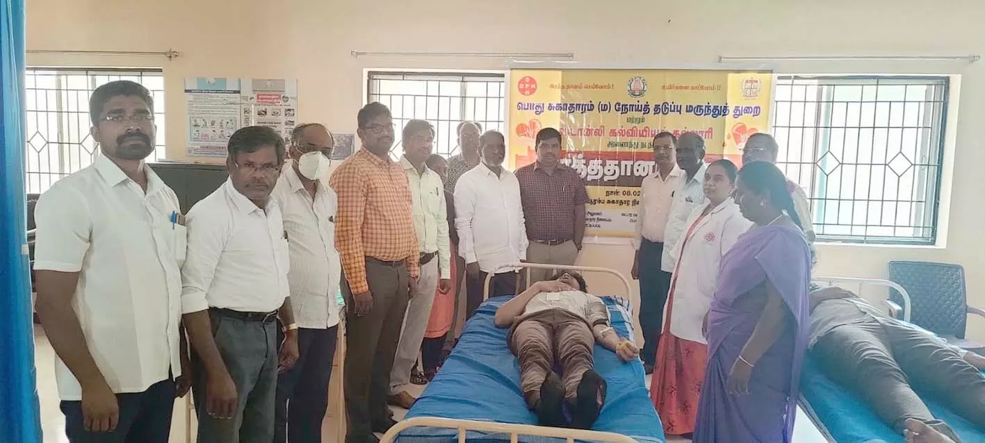 மூக்காரெட்டிப்பட்டியில் மாபெரும் ரத்ததான முகாம்