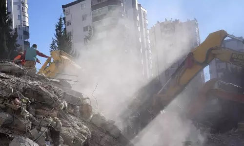 துருக்கி சிரியா நிலநடுக்கம் - பலியானோர் எண்ணிக்கை 20 ஆயிரத்தைக் கடந்தது