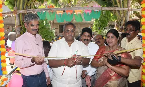 அரசு பள்ளிக்கு புதிய கட்டிடம்