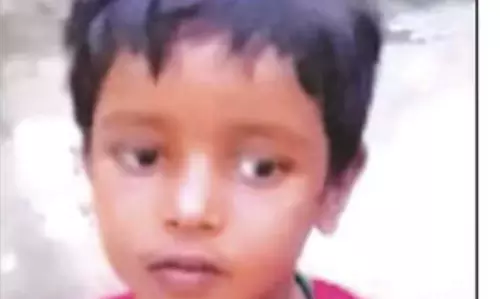 அகரம்சீகூர் அருகே பரிதாபம்-தாத்தா வீட்டுக்கு சென்று மாயமான சிறுவன் கிணற்றில் பிணமாக மீட்பு