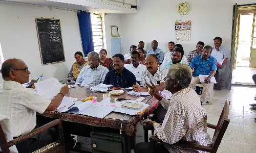 பாளையில் மின்வாரியம் சார்பில் மக்கள் குறைதீர்க்கும் முகாம்