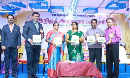 கிருஷ்ணகிரி அறிஞர் அண்ணா கல்லூரியில் 12- ம் வகுப்பு  மாணவர்களுக்கான வழிகாட்டுதல் நிகழ்ச்சி
