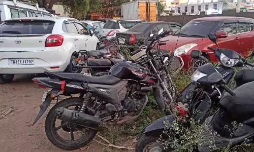 பல்லடத்தில் 60 இரு சக்கர வாகனங்களை பொது ஏலம் விட முடிவு