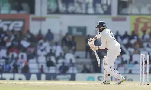 நாக்பூர் டெஸ்ட்: ஜடேஜா, அக்சர் பட்டேல் அரை சதம்... வலுவான நிலையில் இந்தியா