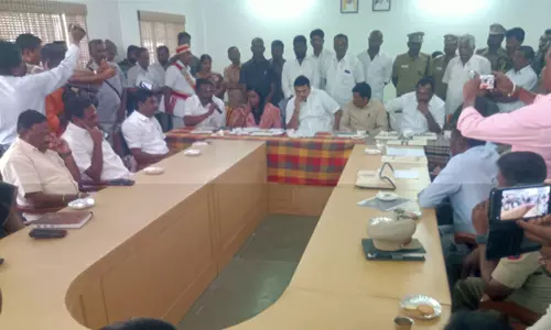 சிறுத்தை புலியை பிடிப்பது எப்படி? வனத்துறை அதிகாரிகளுடன் அமைச்சர் மீண்டும் ஆலோசனை