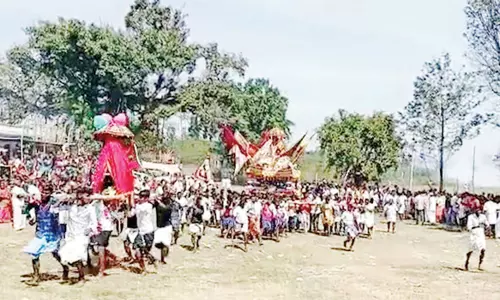 பெலாப்பாடி மலை கிராமத்தில் வெங்கட்டராமர் கோவில் பல்லக்குத் தேர்த்திருவிழா