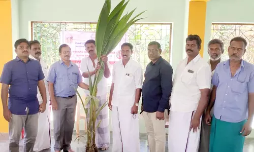 விவசாயிகளுக்கு வேளாண் இடுபொருட்கள் வழங்கல்