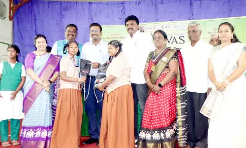 தஞ்சை பள்ளியில் மாற்றுத்திறனாளி மாணவர்களுக்கான பொருட்காட்சி