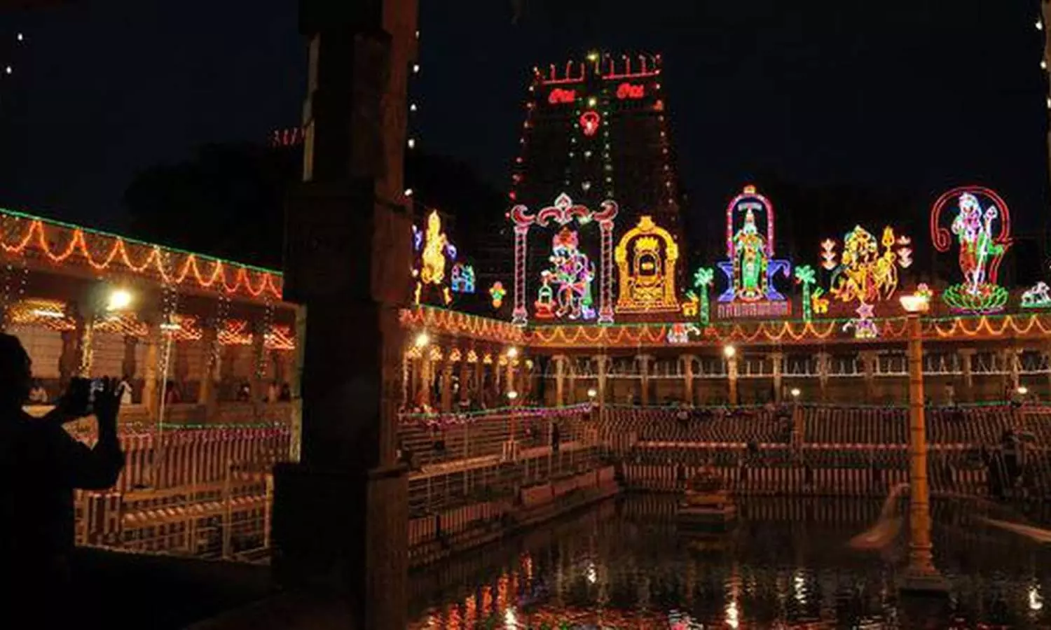 மகா சிவராத்திரியன்று மீனாட்சி அம்மன் கோவிலில் இரவு முழுவதும் நடை திறப்பு மகா சிவராத்திரியன்று மீனாட்சி அம்மன் கோவிலில் இரவு முழுவதும் நடை திறப்பு