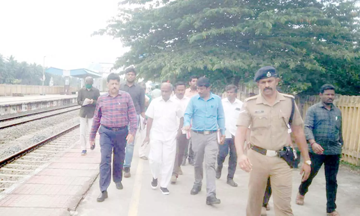 பேராவூரணி ரெயில் நிலையத்தில் ரெயில்வே அதிகாரி ஆய்வு