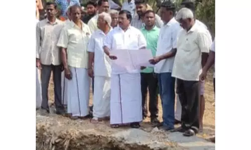 புதிய பாலம் அமைக்கும் பணி-எதிர்க்கட்சித் தலைவர் சிவா தொடங்கி வைத்தார்