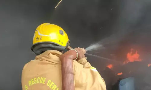 பல்லடம் அருகே பஞ்சுமில்லில் திடீர் தீ விபத்து