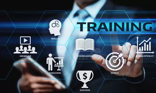 வெள்ளகோவிலில் நல வாரிய உறுப்பினர்களுக்கு   பயிற்சி