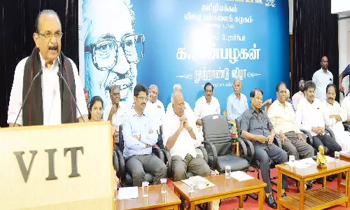 தி.மு.க.வுக்கு ஆபத்து வந்தபோது கருணாநிதியை தலைமை தாங்க அழைத்தவர் பேராசிரியர்