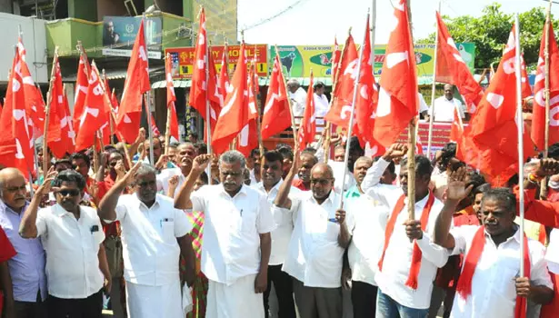 பிரபாகரன் உயிருடன் இருந்தால் மிக்க மகிழ்ச்சி- முத்தரசன் பேட்டி பிரபாகரன் உயிருடன் இருந்தால் மிக்க மகிழ்ச்சி- முத்தரசன் பேட்டி