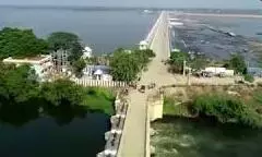 மாயனுார் கதவணைக்கு தண்ணீர் வரத்து குறைந்தது மாயனுார் கதவணைக்கு தண்ணீர் வரத்து குறைந்தது