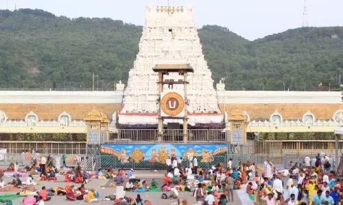 திருப்பதி ஏழுமலையானை தரிசிக்க ரூ.300 தரிசன டிக்கெட்டுகள் இன்று ஆன்லைனில் வெளியீடு