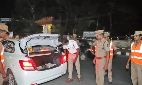 ஏ.டி.எம்.திருட்டில் ஈடுபட்டது குமரியை சேர்ந்த கொள்ளையரா?- கார் பதிவு எண்ணை கைப்பற்றி விடிய, விடிய சோதனை