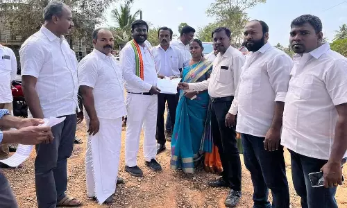 இரணியல் அருகே ரெயில்வே மேம்பாலம் பணிகளை விஜய் வசந்த் எம்.பி.ஆய்வு