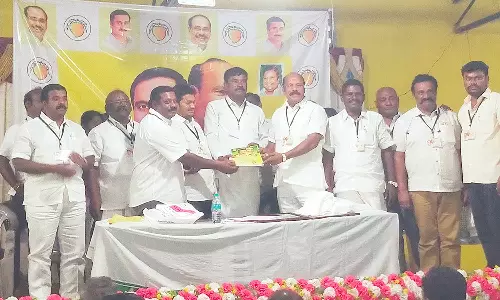 கிராமங்கள் தோறும் பா.ம.க. கொடி ஏற்ற வேண்டும்