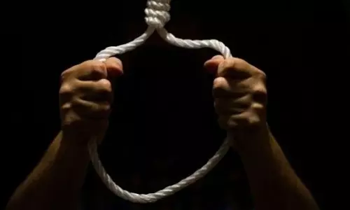 ஆட்டோ டிரைவர்  தூக்குப்போட்டு  தற்கொலை