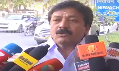 ஈரோடு கிழக்கு தொகுதியின் வாக்காளர் பட்டியலில் குளறுபடி- சிவி சண்முகம் எம்.பி. பரபரப்பு புகார்