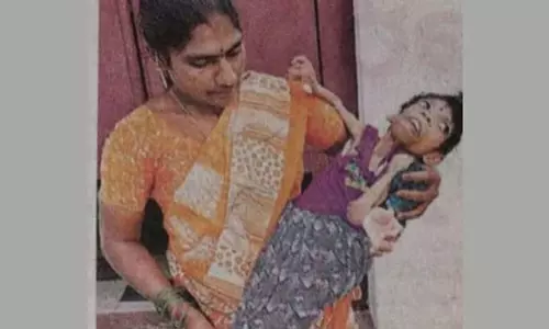 ஆந்திராவில் 16 வயதாகியும் எலும்பு கூடாக உள்ள சிறுமி- விசித்திர நோயால் அவதி