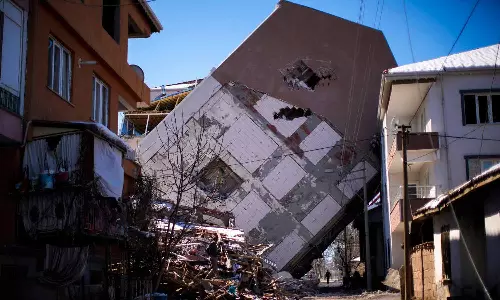 நிலநடுக்க பலி எண்ணிக்கை 37 ஆயிரத்தை தாண்டியது