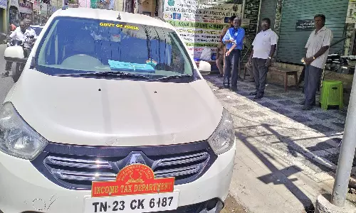 குமரியில் மருந்து நிறுவனம், செங்கல் சூளை அதிபர் வீடு உள்பட 20 இடங்களில் வருமான வரித்துறையினர் சோதனை